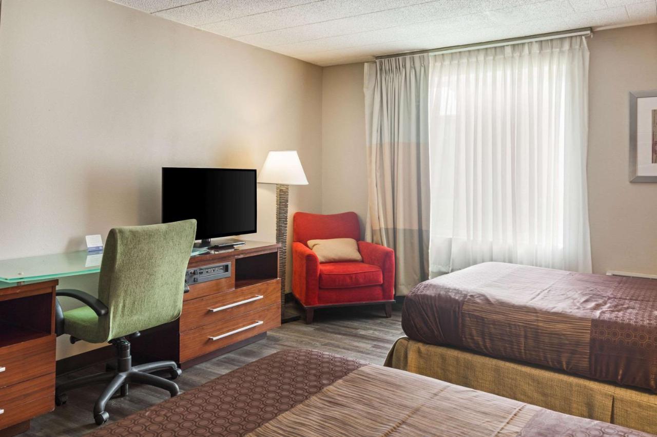 Fairmount Inn & Suites - Stroudsburg, Poconos Делауер Уотър Гап Екстериор снимка